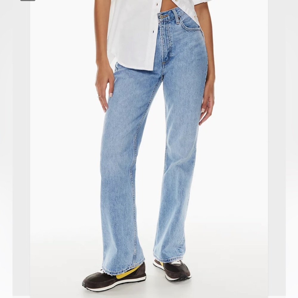 Aritzia Denim Forum The Marianne Mid Loose Flare Jeans Light Wash Cotton 32L-23